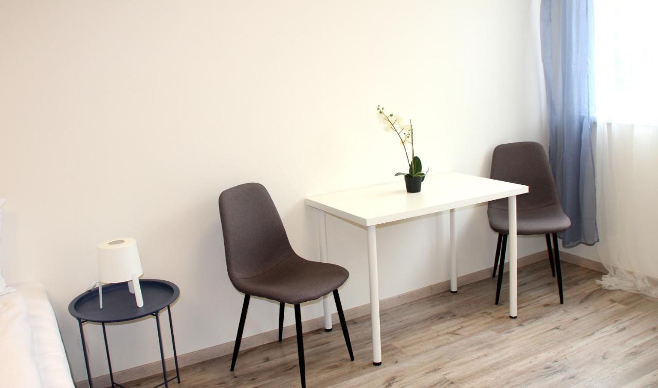 Vecsesi Rendezvenykoezpont Es Panzio Bed & Breakfast ภายนอก รูปภาพ