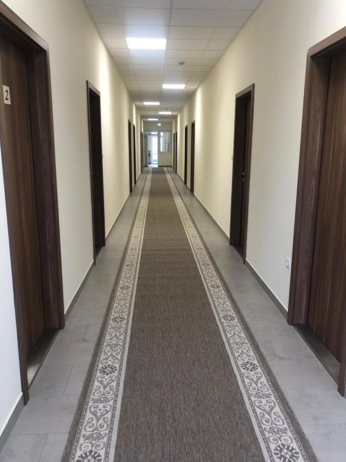 Vecsesi Rendezvenykoezpont Es Panzio Bed & Breakfast ภายนอก รูปภาพ